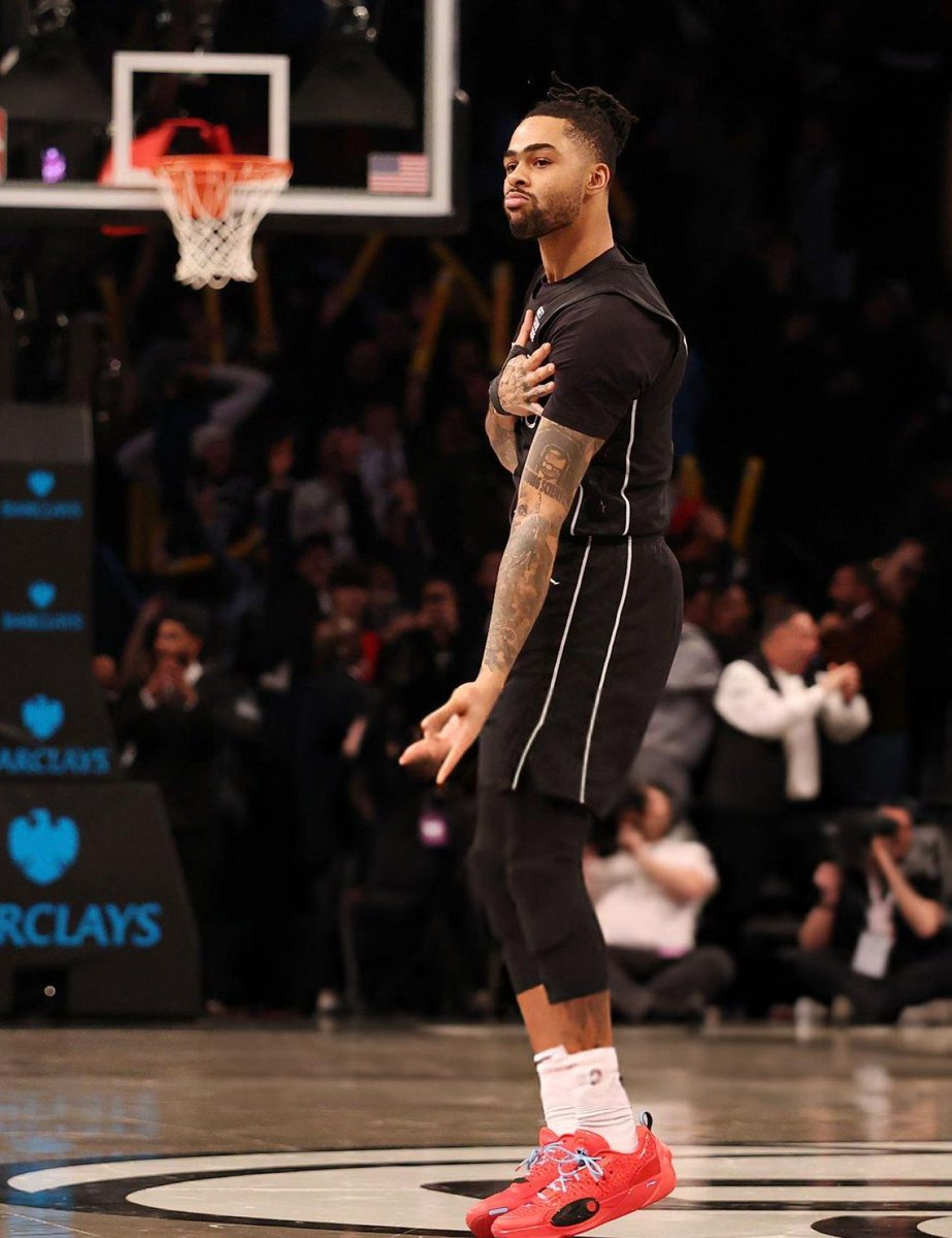 NetsFranceMedia's tweet photo. Ce mec était, est et restera le Roi de Brooklyn ! 🖤🤍

D'Angelo Russell, merci pour les émotions ! 💉🥶 https://t.co/48X9pl498X