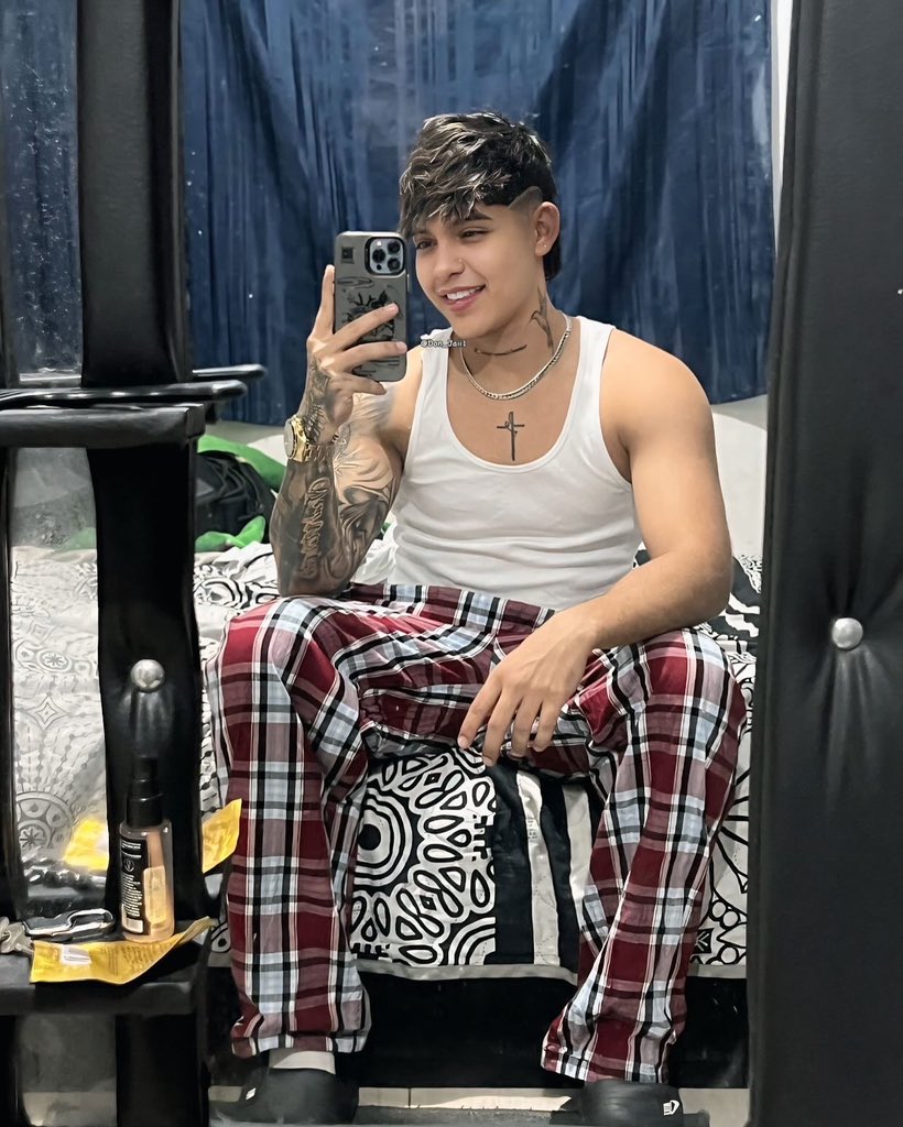 donjaii_g's tweet photo. Buenas noches 🌙😘 https://t.co/5jHQwmyR0k