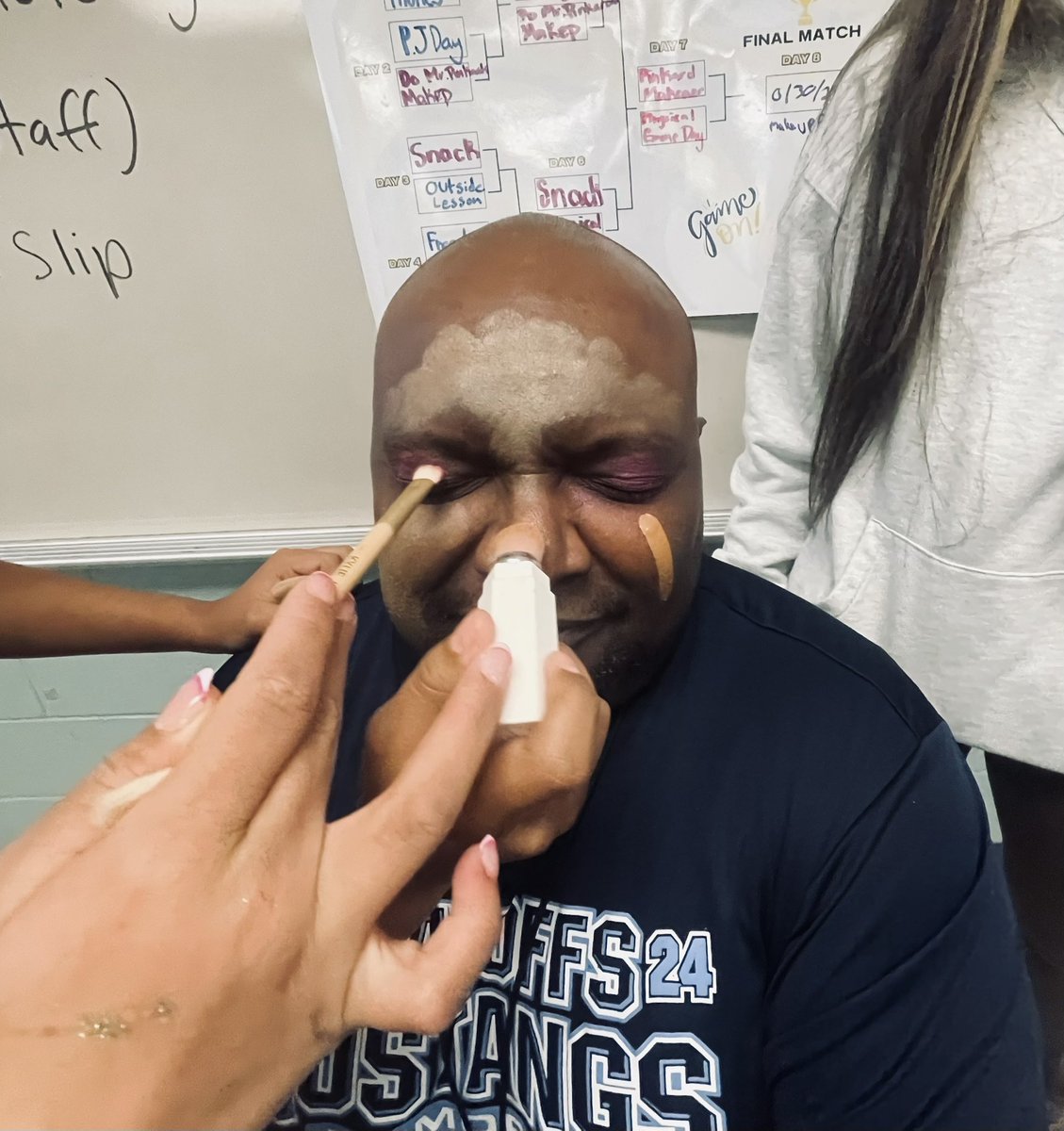 MikePinkardJr's tweet photo. Congratulations to my 2nd Period who FINALLY achieved 2 weeks of perfect attendance! They chose to “Make-up “ their teacher as a reward. Lucky me ☺️ 🍀 Good job guys 🫶🏾 https://t.co/QkNA9zLsap