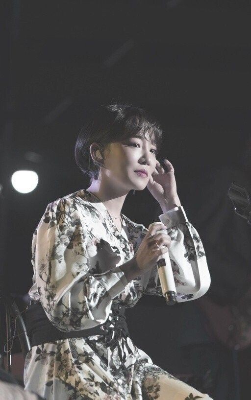 #윤하_트친소 #홀릭스_트친소
입덕한지 2년 다 되어가지만
아직 모르는게 많은 홀입니다 ㅠ.ㅠ
많은 분들과 윤하 얘기 나누고싶어요!
흔적남기시면 찾아갈게요 (◍•ᴗ•◍)