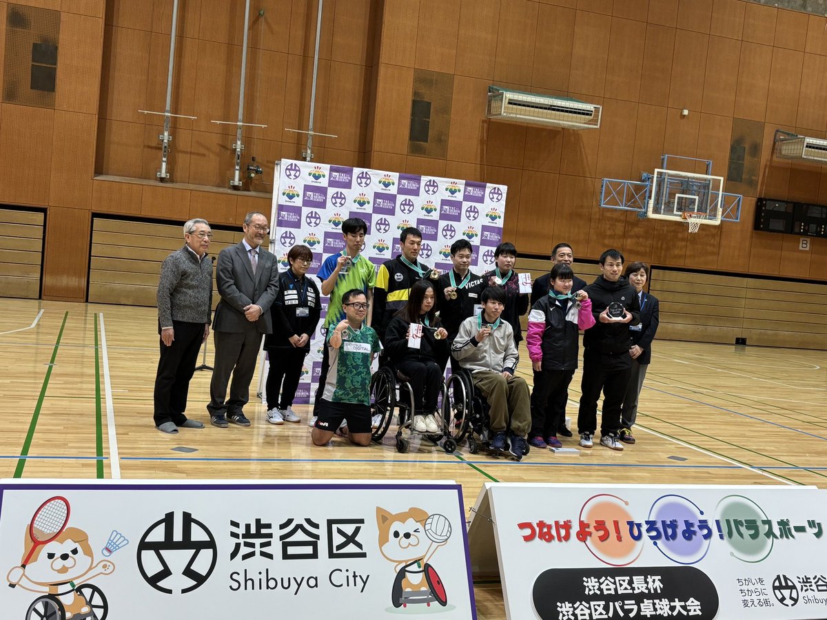 parakusa's tweet photo. 先日開催された、渋谷区長杯第4回パラ卓球大会の観戦！予選からアツい戦いが繰り広げられ、決勝もそのままの勢いで盛り上がりました！🏓スペシャルイベントは、今年11月に開催される　#東京デフリンピック　出場内定選手の登場。パラ卓球八木克勝選手とデモンストレーションを行いました。　#パラ卓球 https://t.co/NsVAF557ix