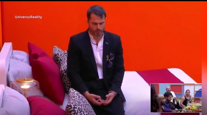 HiuyYer's tweet photo. Lastima aquí no!!! Jamás olvidare lo que le hizo a Ivonne  #LCDLFAllStars https://t.co/xl8tSOgJhw