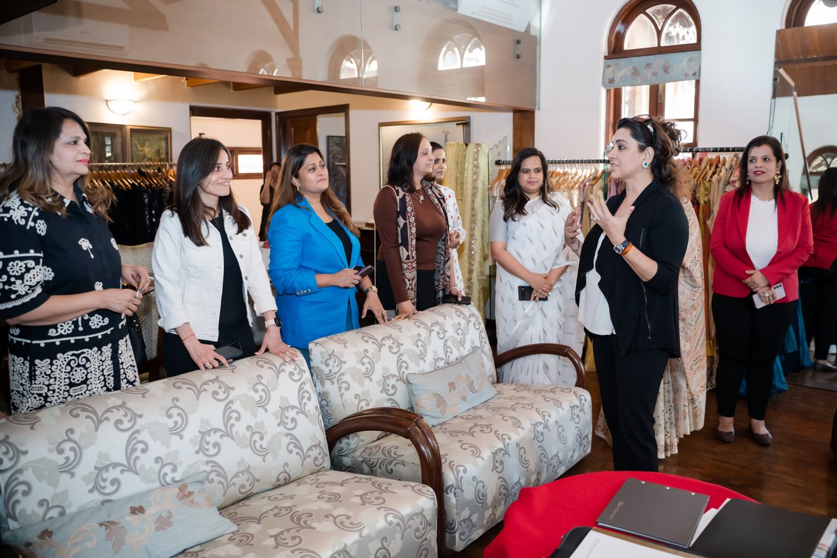 jyotirai29's tweet photo. We hosted an event with symbol of #selfempowerment a versatile leader @ShainaNC an evening of elegance , #IndianTradition & unforgettable connections.A huge thank you to #ShainaNC for hosting & inspiring all of us. #DesiDhaakad #EtherWire #WomenInLeadership @Sarit64 https://t.co/m63uCfzgWI