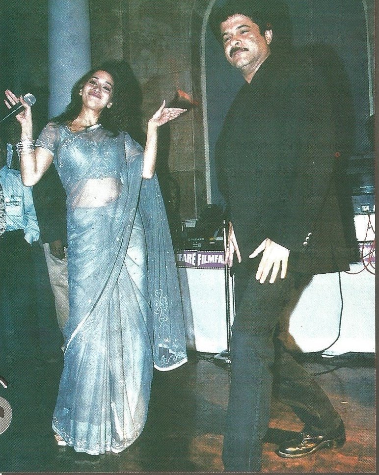 madnilfp's tweet photo. @AnilKapoor &amp; @MadhuriDixit during promotion time of Pukar, maybe? 😅💙✨ #25YearsOfPukar #Pukar #MadhuriDixit #AnilKapoor #MadNil https://t.co/GR5THOAvYT