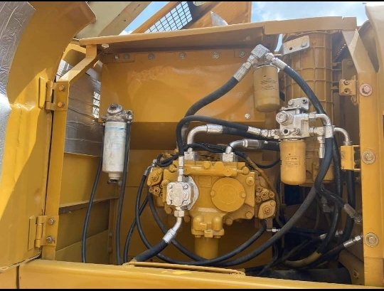 Jizzlewantandu's tweet image. Kindly Repost 

320CL EXCAVATOR 
CATER PILLAR 
AVAILABLE IN DAR 
4300 HOURS 
BADO IPO BANDARINI WIKI HII INAINGIA YARD 
PRICE IS 200M TSH 
CALL: 0768832035