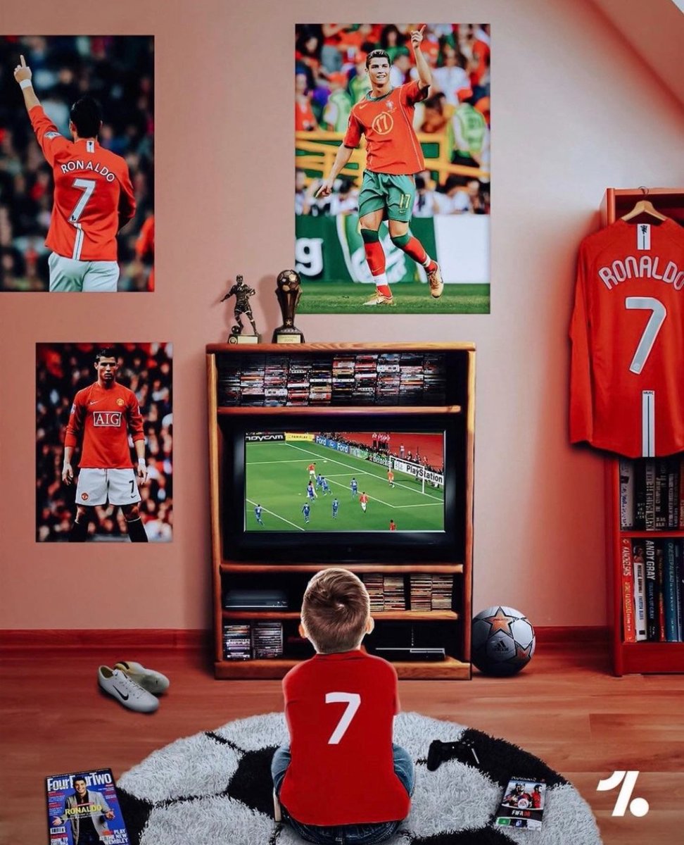 Best thing about our childhood is that it experienced Cristiano Ronaldo. ❤