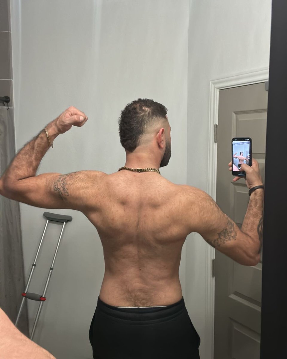 papi9596's tweet photo. Summer body in progress https://t.co/3ANjOREV2h