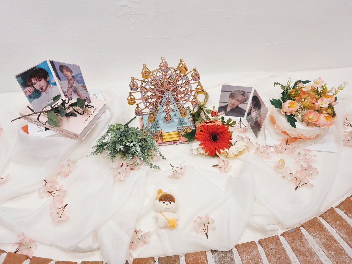 🐹 카페 퐁당 🎉

어쩜 포스터가 이렇게 예쁜지...🩵 이번 년도 대구에 있는 유일한 지성 생일 카페라서 잘 즐기구 왔어요!! 지성아 보고 싶다... 😢

#Dear_My_Boy_Jisung