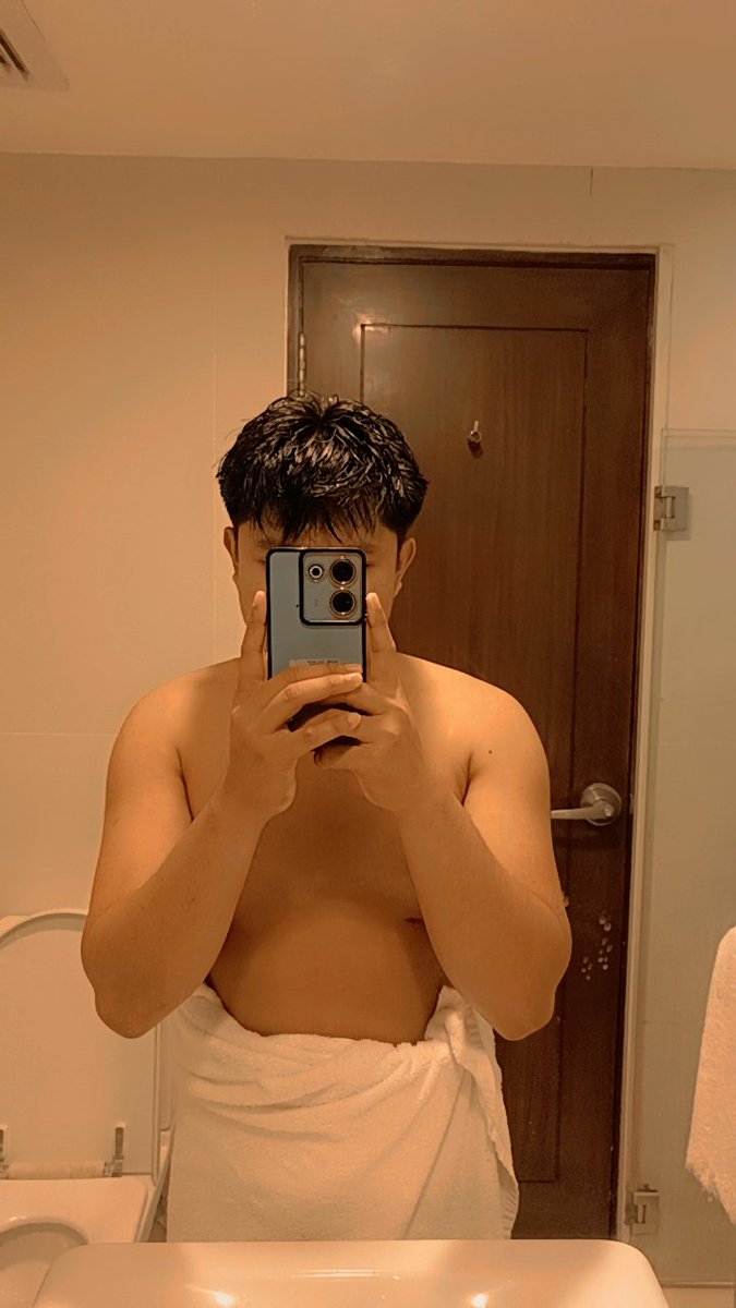 cebucc01's tweet photo. I'm getting fat.... https://t.co/xs2LT2Ga5e