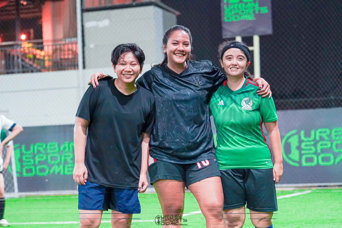 HerwinNaga8's tweet photo. Herwin van Naga Hup Hup 🧡

Kelilipan dikibas Putri 😂
Thanks &amp; see u again next game 😁 @puruputss_ @csi_wulan

#HS8 #NewNormalFC #MiniFootball #MiniSoccer https://t.co/6DsJ2P7O71