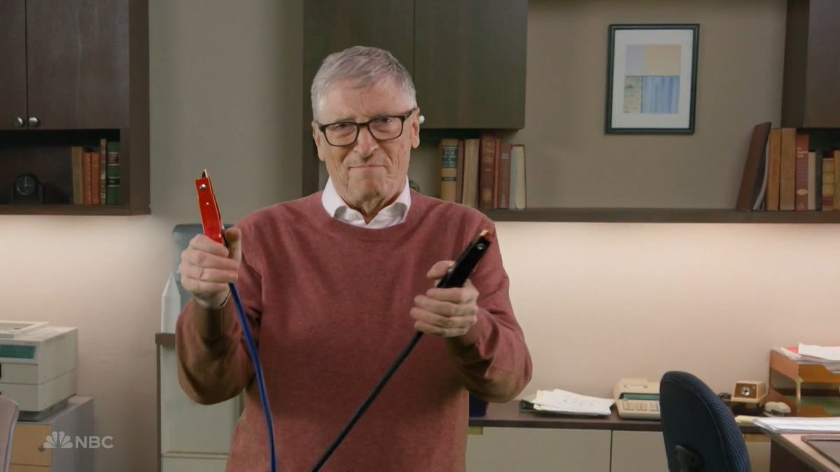 joseramonmarmtz's tweet photo. #JumpIt with @jimmyfallon as Bill Gates, the real Bill Gates and Connie Chung!
#FallonTonight https://t.co/F2KLROIB4I