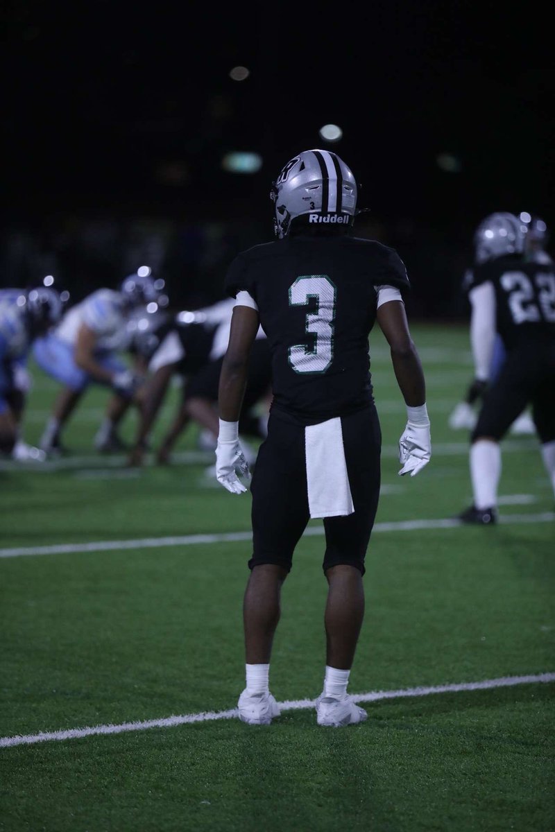 #UNCOMMITED and still looking for a place to call home. Senior &amp; Junior season highlights bellow
5'8, 155, C/0 2025, ATH (WR/RB/SS/ CB)
Senior Season
hudl.com/v/2QxQKs
Junior Season
hudl.com/v/2MMByk