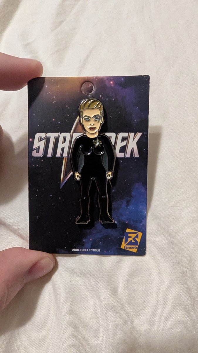 StarTrekGuy2's tweet photo. Guys this pin isn't even officially released! I love https://t.co/7Vn0DKzHW7 #startrek https://t.co/4MGDxKPfQe