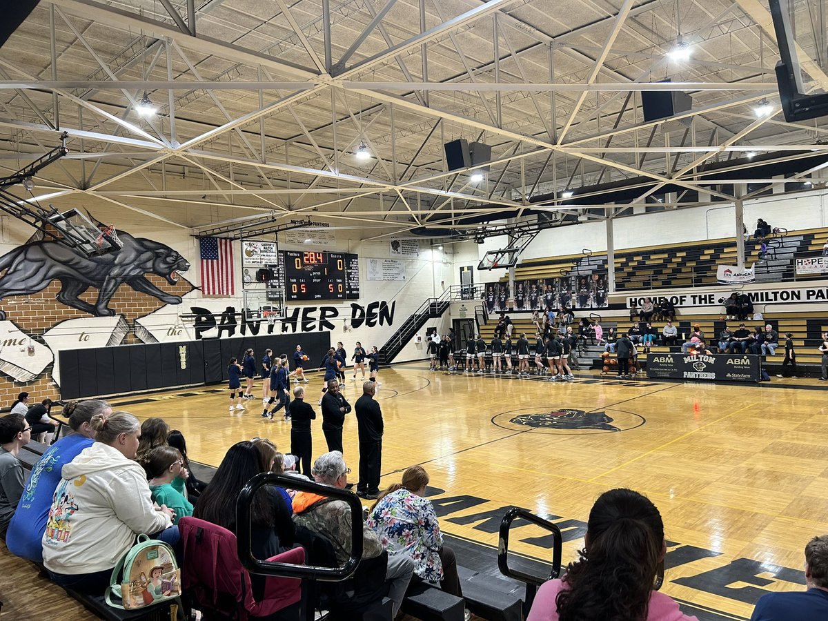 Weird to say District 🏀action tips off here tonight in Florida, but LG!! Excited to watch one of my favorite kiddos <a href="/GoodwinLoghan/">Loghan Goodwin</a> !! 🤍🏀