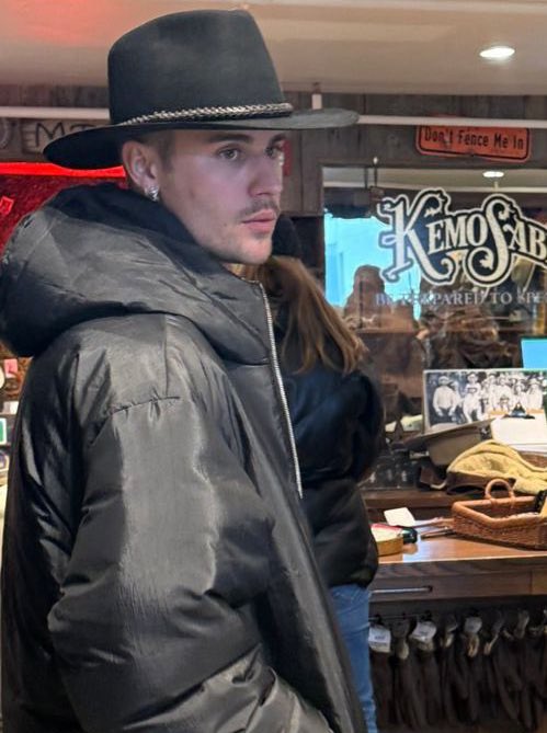 hbitualz's tweet photo. o bom do twitter é que se você fechar o aplicativo na vida real o justin bieber é assim https://t.co/DvyCV3QoPS