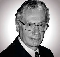 Falleció hoy con 88 años, el P. Gerardo Remolina Vargas S.J. Fue mi profesor de filosofía, mi superior, amigo y consejero. Rector de <a href="/UniJaveriana/">Pontificia Universidad Javeriana</a> y prolífico escritor y pensador. Especialista en Jaspers, Hegel y filosofía de la religión. Doy gracias a Dios por su vida. 🙏