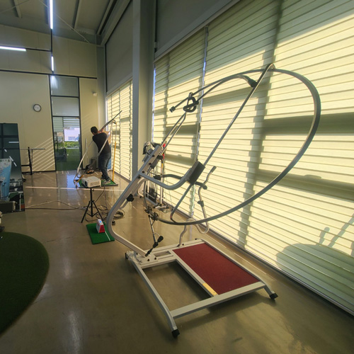 Proswing_Inc's tweet image. [ #스윙플레인 2.0 , #로보스윙머신204 ] 제품문의:1899-6637 proswing.kr #골프연습머신 제조 (주)프로스윙
#골프스윙기계 #드라이버연습장비 #아이언연습장비 #골프자세교정기 #골프궤도연습도구