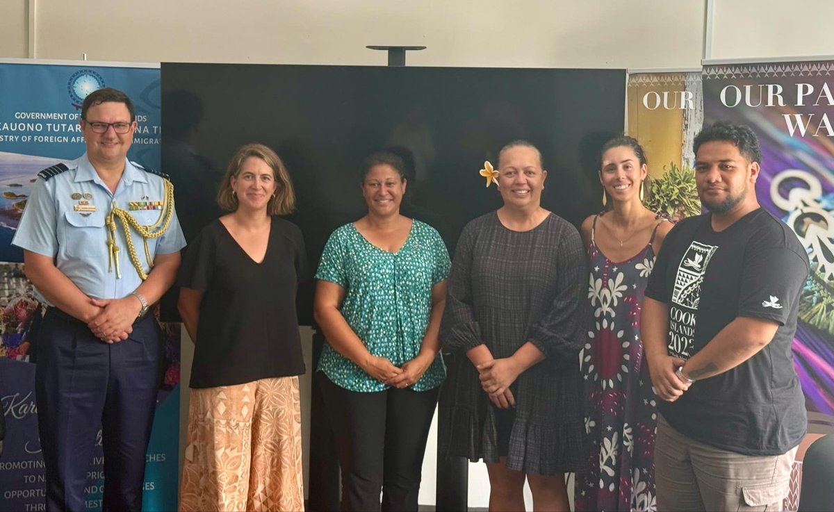CKI_MFAI's tweet photo. The Ministry of Foreign Affairs and Immigration Secretary, Ms. Tepaeru Herrmann, met with a visiting delegation from Australia’s Department of Defence ahead of the annual Cook Islands – Australia Defence Cooperation Program (DCP) Talks.
Full MR: https://t.co/ESg7QSZGLc https://t.co/KkKrHox1zS
