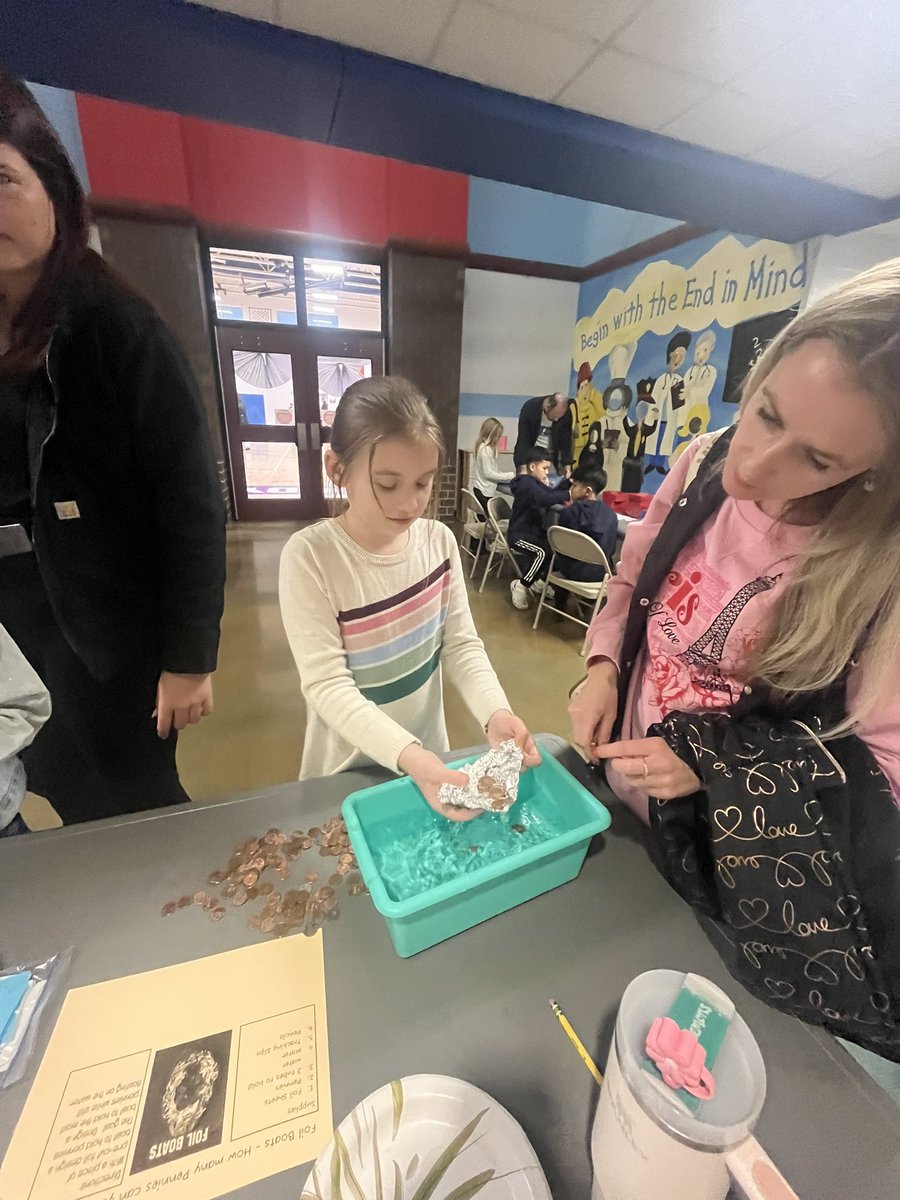 JRESClemons's tweet photo. STEM night was so much fun! @JresRockets https://t.co/i8adGzHIIg