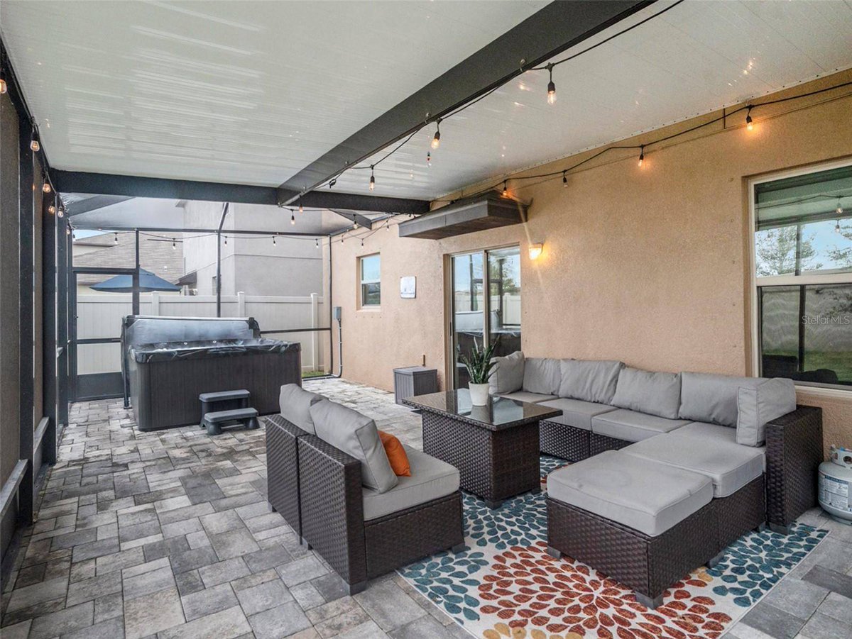 DuoBay's tweet photo. 🏡✨ HGTV-Famous Home in Trevesta! 4BR | 2.5BA | Hot Tub | Cul-de-Sac 🌟 High ceilings, open layout, stone fireplace &amp; screened lanai! 🌿🏡 Enjoy resort-style amenities &amp; top-rated schools. Don’t miss this House Hunters gem! 📩 DM for a tour!
https://t.co/zUwm3ItgOu https://t.co/Y5IiI6lLQf