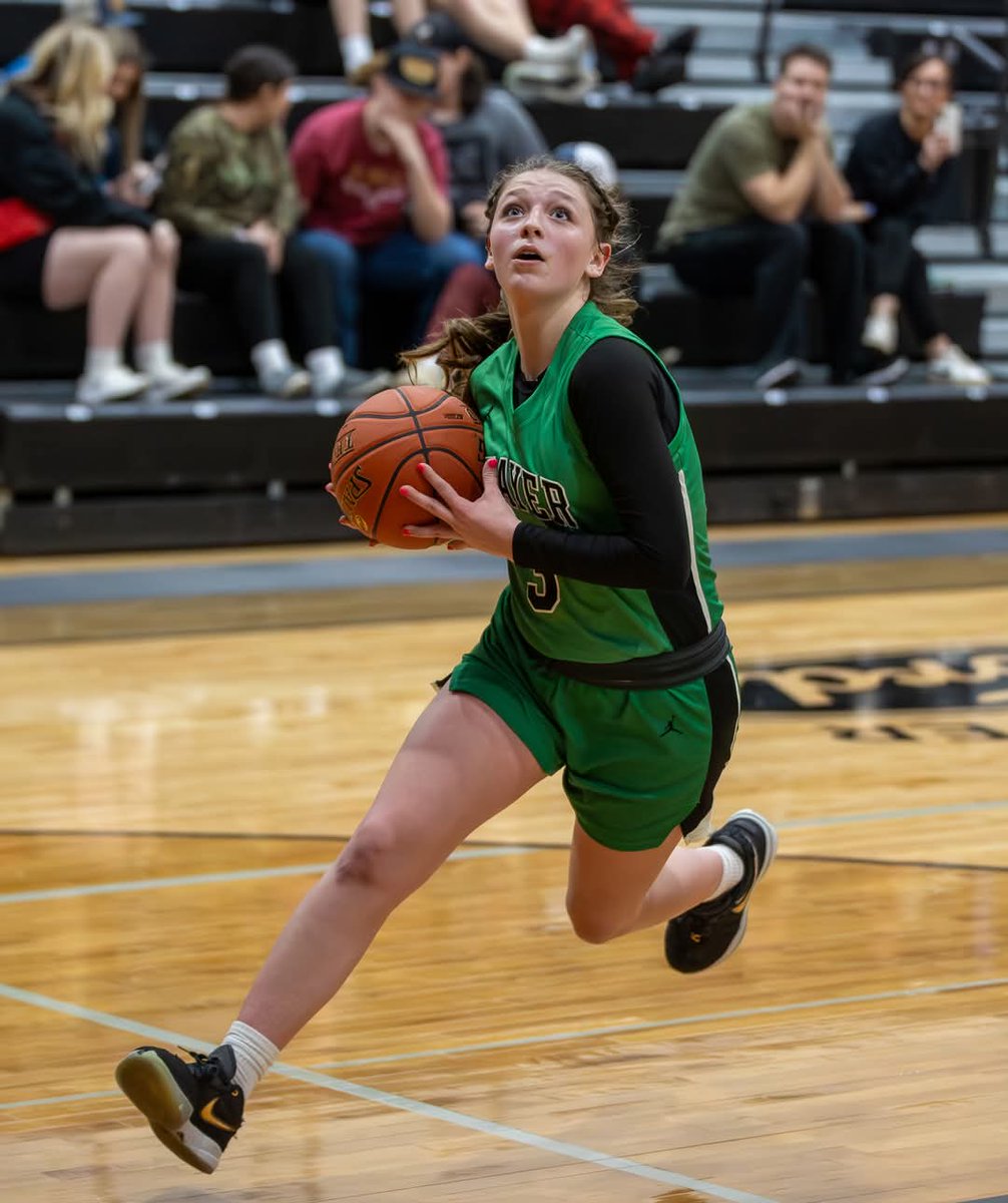4_RyleighDavis's tweet photo. Win over Houston!
26 PTS | 5 AST | 5 REB | 5 STL
We improve to 14-5 on the season and 4-0 in SCA play. @PGHMissouri @417Elite50 @missouri_sports @pd_skillz #SCAHoops https://t.co/5grSuhAXEX