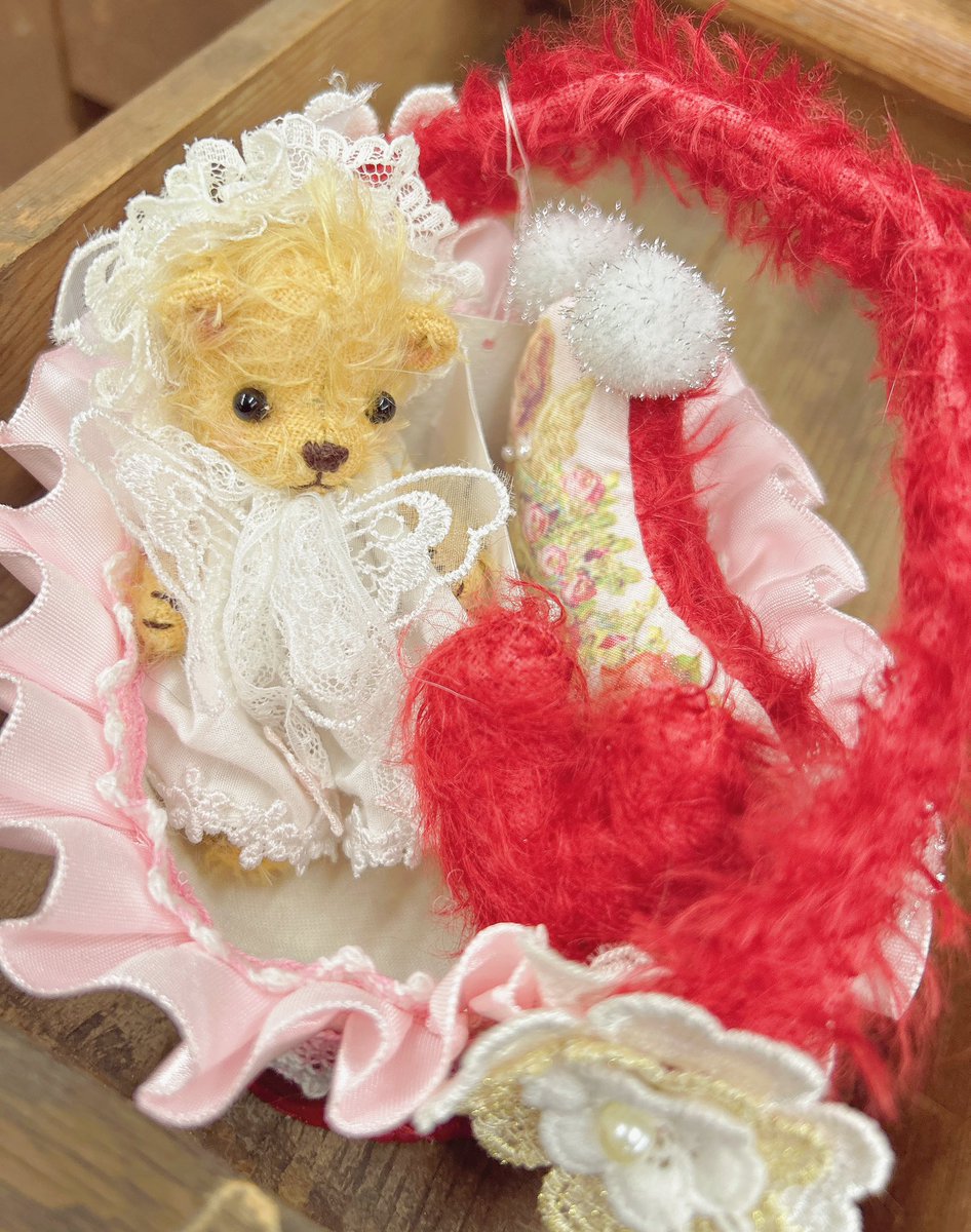 実店舗「Happy Valentine's Day .I want chocolate🍫」イベント作品紹介🔔 ̖́-
𓂃 <a href="/ramubear/">이지원</a> 様の作品です⸜🌟⸝

2体くまちゃんベビー、素敵なかごつき、💓のクッションもついています！🥰

日程：2025/2/10-2/17
営業時間：12：00-18：00（事前予約必要、前日午前12時までにDMまでご連絡ください。）