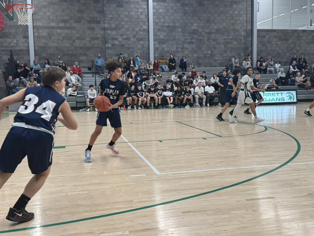 7th &amp; 8th Grade playing in one gym tonight @ Jarrett MS.  Eagles cheering on Eagles!  #OneTeam #GoEagles