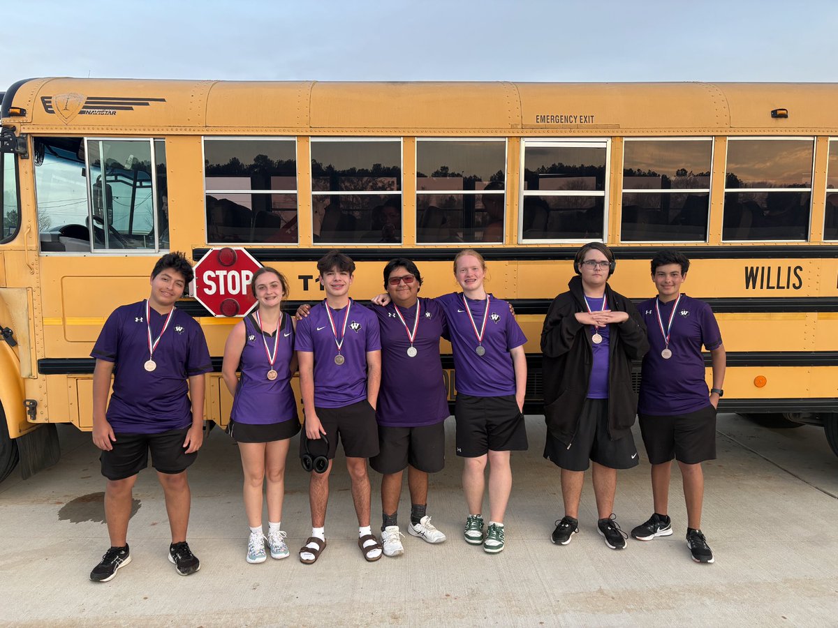 The Wildkat JV tennis team brought home some medals from today's Splendora tournament. Let's go, Kats!
