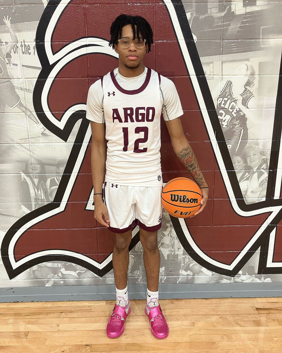ArgoBoysHoops's tweet image. In Burbank. Argo 78-Reavis 45. Yigit Akgunlu 16 for Rams. Darron Greer Jr. 32 for Argonauts (12-14) #shareit @michaelsobrien @mikeclarkpreps @Millar_S @NestoHoops @ssuburbanhoops @Xavier_Sanchez4 @PrepHoopsIL @HardwoodPrepsIL @ILLHoopsScoops @ILHoopProspects @tdc200 @argohs217