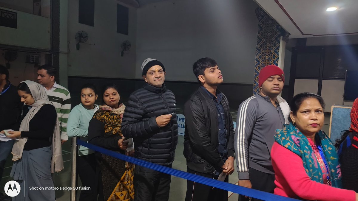 dm_northeast's tweet photo. Booths are decked up to give you a smooth and welcoming polling experience. #DelhiDecides✨
First #Glimpse of polling booths in District North East Delhi.
#DilliDilSeVoteKaregi
Tag us with your ink wali selfie with hashtag #SelfieWithInk https://t.co/e356itHbju