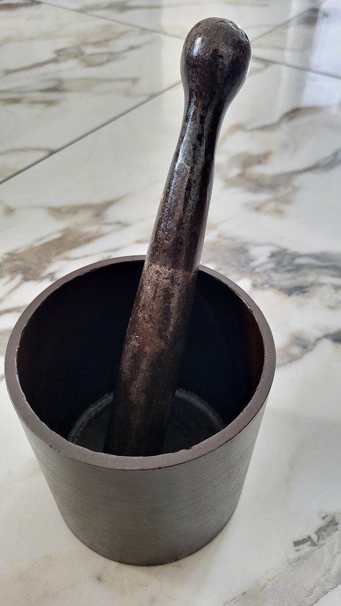 sonalyou's tweet photo. Mom gave me this #ImamDasta Y'day,with her since decades and used for crushing Badis n Peas for Kachori. Recently Di used it after a long time.Both won't be using it so offered me to take n I happily took it(I cleaned the rust to much extent Y'day).#TraditionalTools🪷#Gratitude💫 https://t.co/9chewRtwio