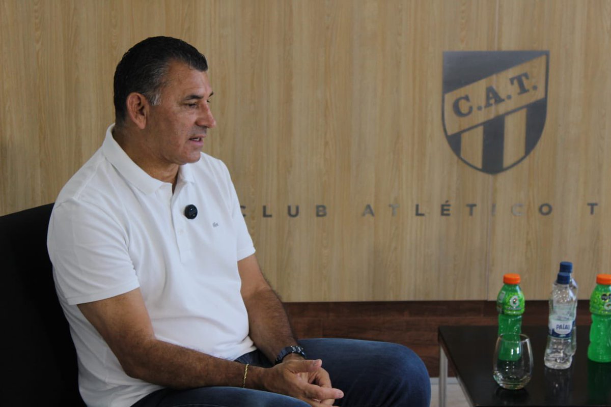 Club totalmente devastado por el presidente Mario Leito. No hay cancha, no hay socios, no hay un plantel ni técnico de primera. HICIERON MIERDA TODO. Devuelvan la que se robaron y dejen de hacer tanto daño. DELINCUENTES.