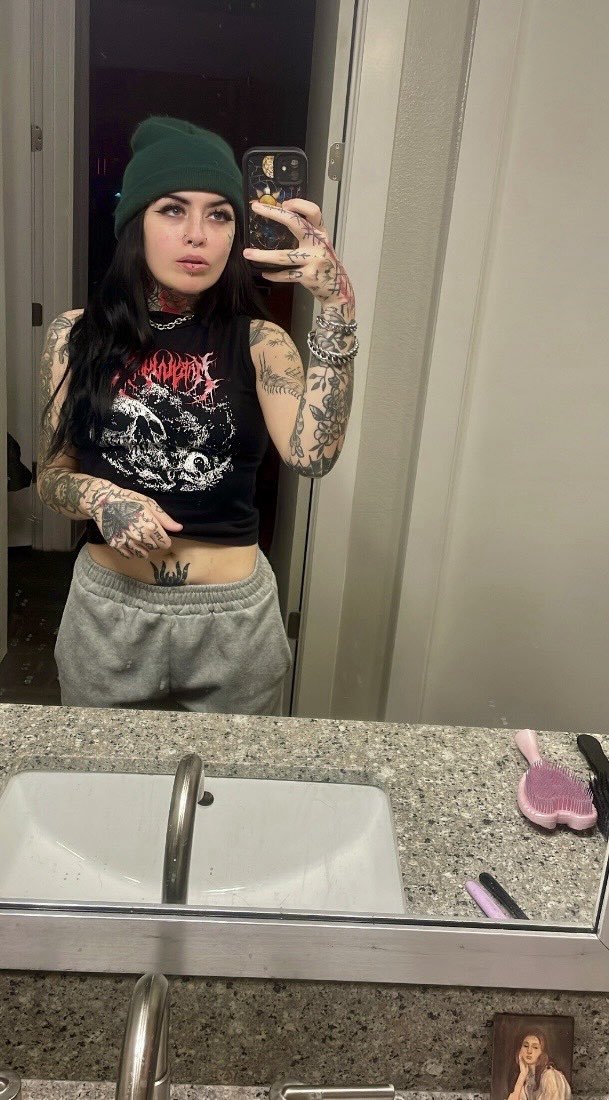 A reminder I have a face