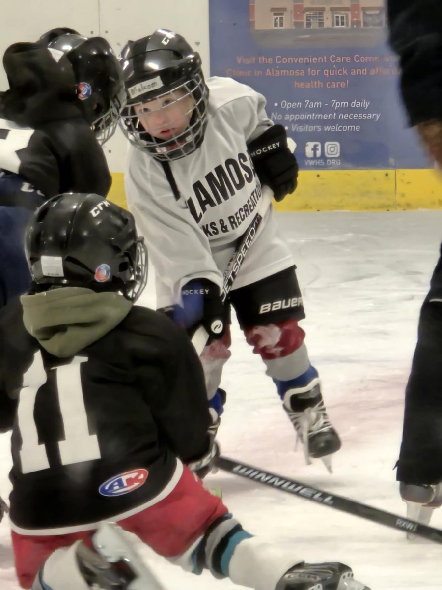 illuminaughty50's tweet photo. 1 more practice 1 more game till the season is over. Gonna miss the stinky gear in my living room https://t.co/0vcT1B0Yqx