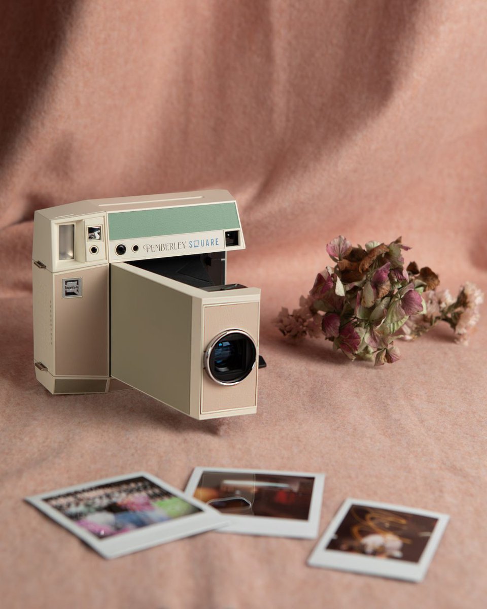 lomography's tweet photo. Whether capturing quiet candlelit reflections, the brilliance of a summer garden or the wild wind rolling across green hills, this instant camera edition whispers of romance and adventure. 

🎀 Shop the #LomoInstantSquare Glass Pemberley Edition today: https://t.co/k2SzTHo0sT https://t.co/V06uh7p9C5