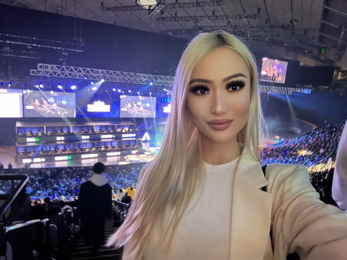 Daniella Dena tweet media