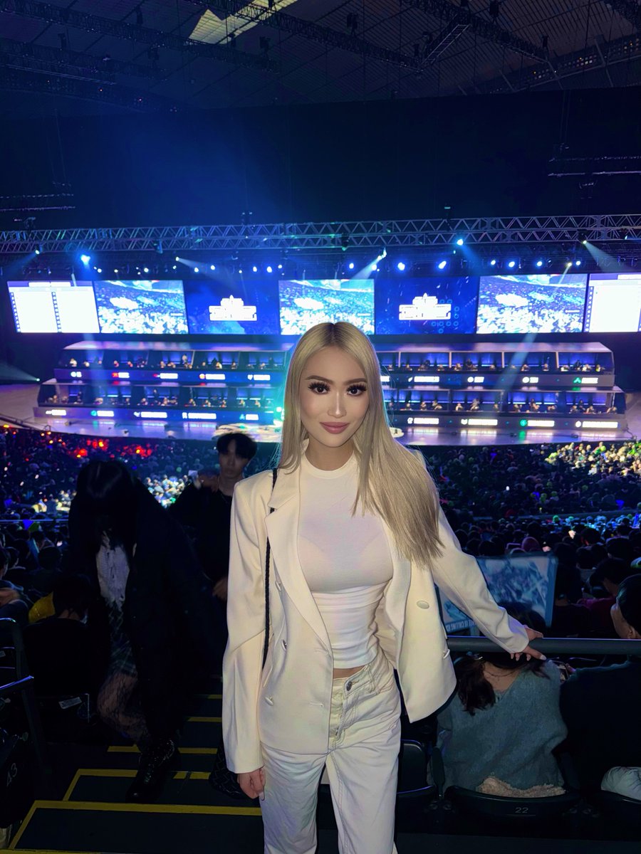 Daniella Dena tweet media