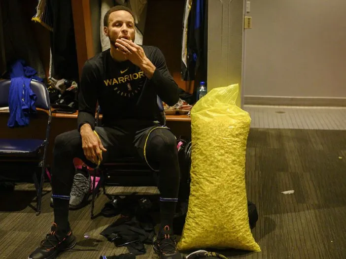 53817bug's tweet photo. @amctheatres is there any way we can get @StephenCurry30 some #AMCPerfectlyPopcorn #MegaBAG ?

#AMCTheatres #AMC https://t.co/KTNVS1SH1I