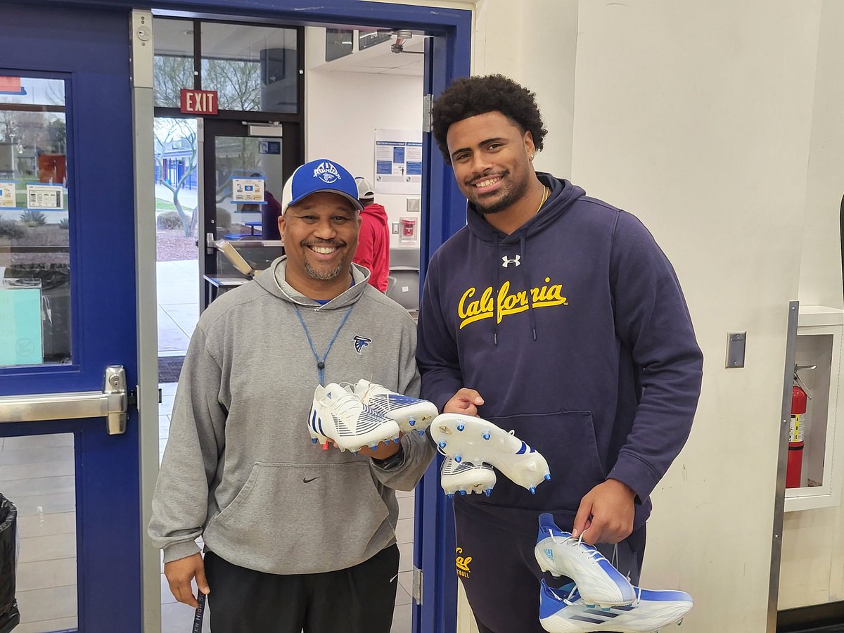 GREAT 🙏 DAY!
Shot out to my Atwater High and the athletic department. Our family THROUGH PRAYER 7 PILLIARS foundation came out to support today!