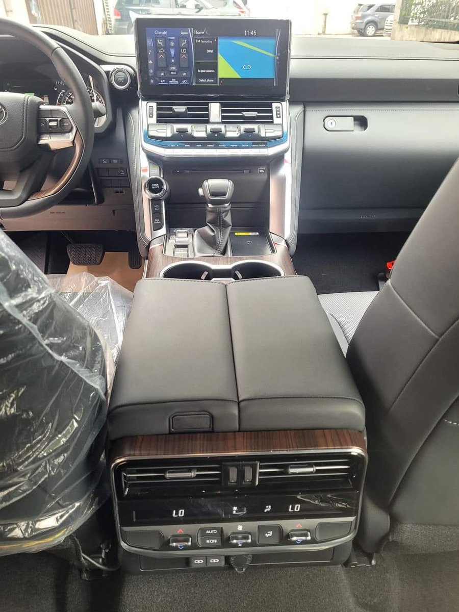 Phoenix_Market_'s tweet photo. ✭Toyota Land cruiser VX.R 2023✭
       
Prix : 157.500$ Négociable
WhatsApp & Appel : +243853304384

Année : 2023, Boite : Automatique, Steptronique, 70th Anniversary, Carburant : Essence, Démarrage bouton, Intérieur en cuir beige, Siège électrique ( 2 Côtés ) Coffre électrique, 3.5 Twin Turbo, Toit ouvrant, Kilométrage : 00KM, Caméra de recule, Full parking sensors, 3 Banquettes, 7 Places, 3 Écrans Android, Phares Led, Téléphone - Bluetooth, Frigo, Cruise control, Usb. Dvd. Aux, 2 Clés, 6 Cylindres
#RDCongo #RDC #Kinshasa #KINSHASA_RDC_ONU #RealEstate