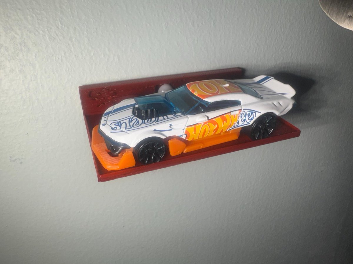 ZelliMakerSpace's tweet image. Hot Wheels display zellimakerspace.etsy.com/listing/185971… #hotwheels #walldisplay #etsy #collectordisplay