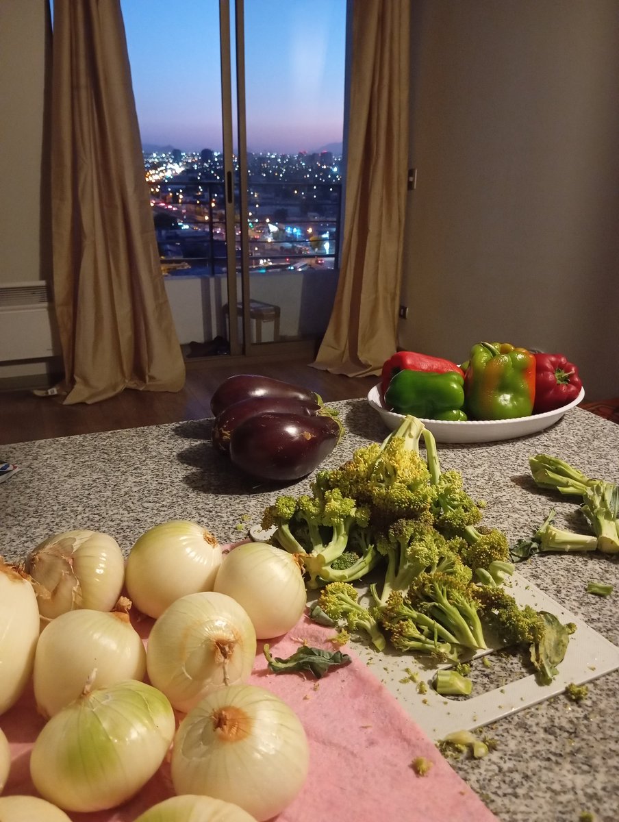clementegautier's tweet photo. Tengo mucho tiempo sin publicar nada aca, y se me ocurrió para volver mostrarle cómo almaceno mis alimentos y distribuyo mis alimentos 🥹

Amo cocinar para mi❤️‍🩹 https://t.co/LwPkncogSb