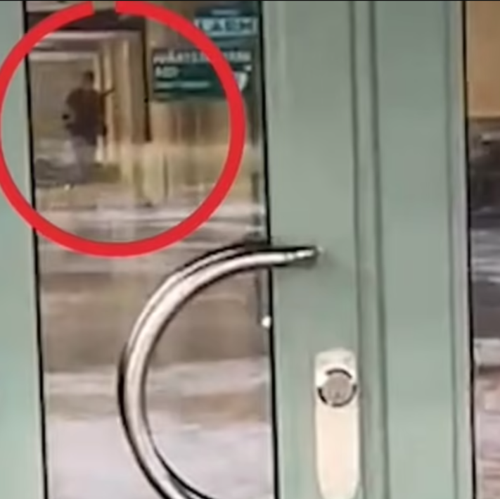 MoazMoaz777's tweet image. Mass Shooting at Swedish School Claims 11 Lives:

Sweden's PM Ulf Kristersson labeled the incident as the 'most horrific mass shooting in Swedish history,' stating, "We've seen the ultimate in brutality, violence against the innocent." #GunControlNow #AIForPeace

He further