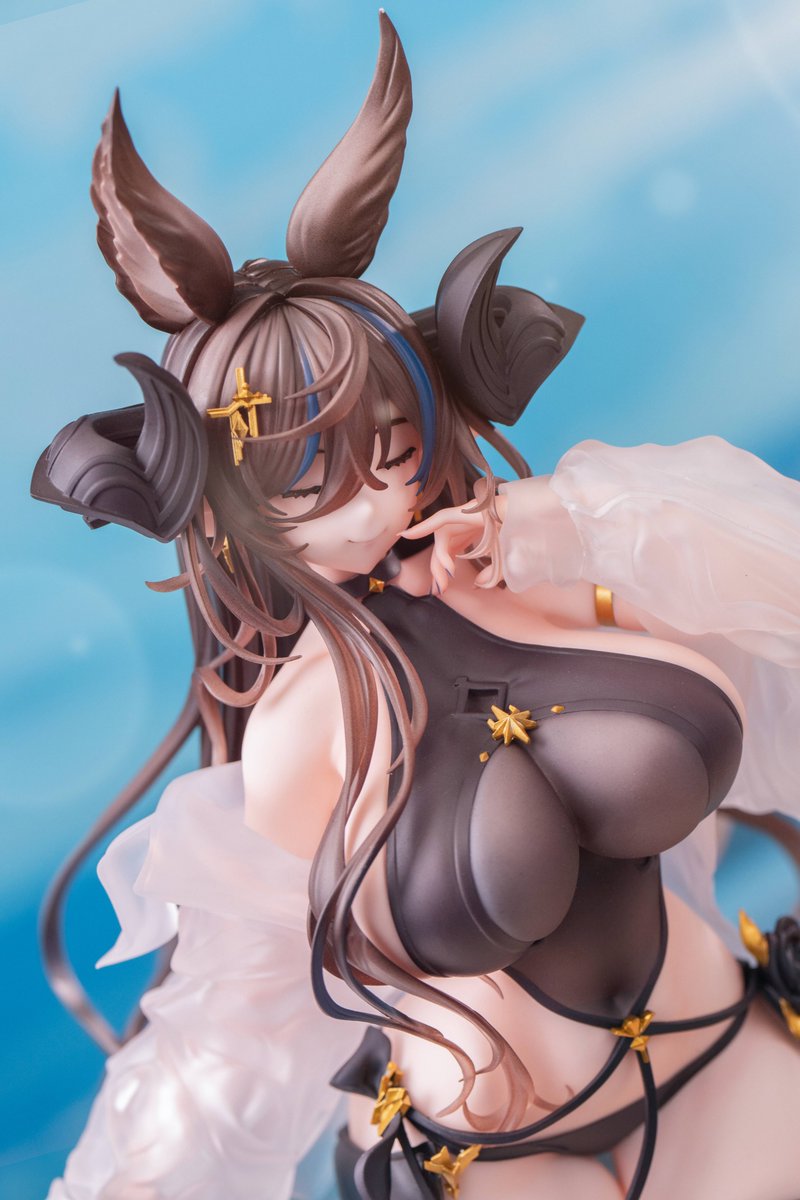 ワンフェス2025冬 新作

グランブルーファンタジー 
『金』の爛夏    ガレヲン

原型 ： 私

塗装： 黎澜@eSRw1FoVZxDcRS4

写真：雨宫<a href="/Ankhol_amemiya/">雨宮Azunk</a>

スケール：1/6 （約300mm）  

定価:  30000円   

卓番：1-25-01   標家模型坊

#GranblueFantasy
#グランブルーファンタジー
#グラブル
#gbf