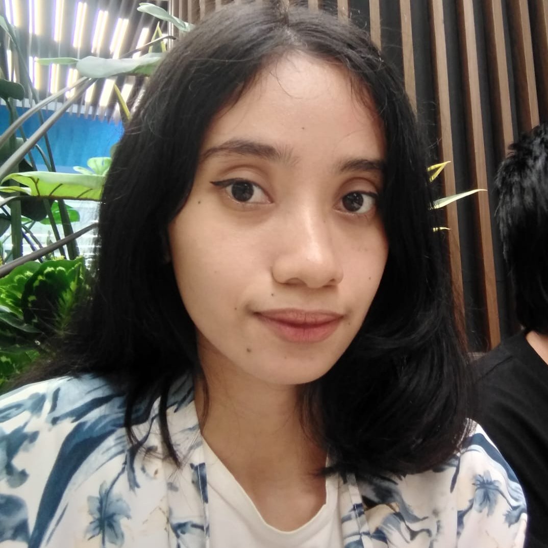 windsteria's tweet photo. Rambut kering, rontok, ketombean lagi wkwk triple combo yang bikin pusing😭
Terus nyobain shampoo satu ini, ternyata cocok juga buat permasalahan rambutku😍

Wanginya refreshing bgt🌿✨️ https://t.co/h69XAHI2YF