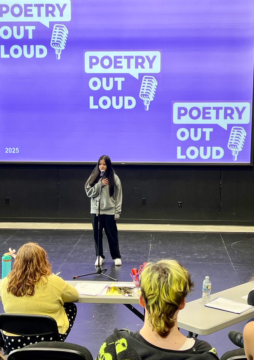 MLuckritz's tweet photo. Best in Class!
Shoutout to JADE LANGE, PRINCESS SERRANO, CARRIGAN FINLAY, ELISE NORTH &amp; AADRA WOLF for being recognized Best Freshman, Sophomore, Junior, Senior, &amp; Runner-up in @RMHSMUSTANGS Schoolwide @PoetOutLoud Competition today! 
@District214 @RMFineArts @MrsWnek https://t.co/QWOEXITfVG