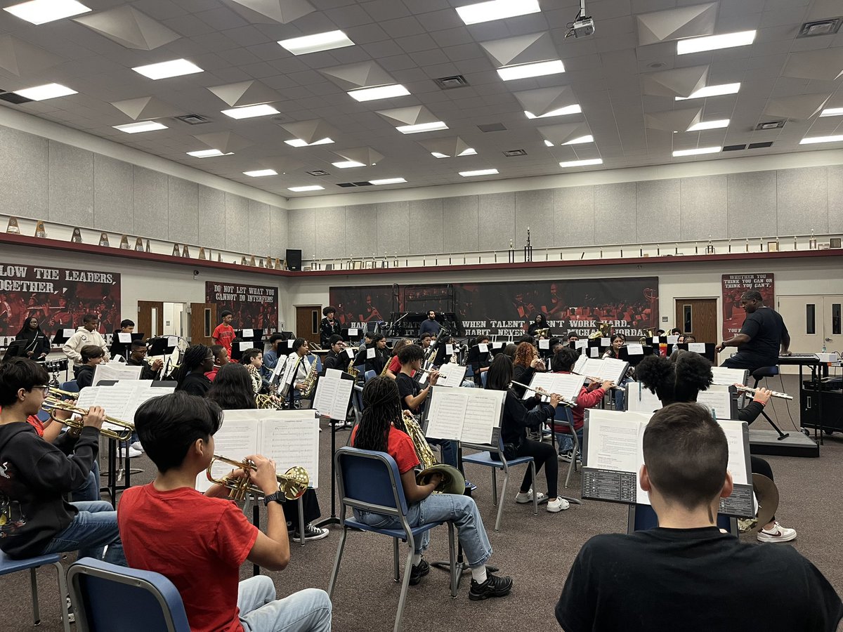 CH Collegiate Band tweet media