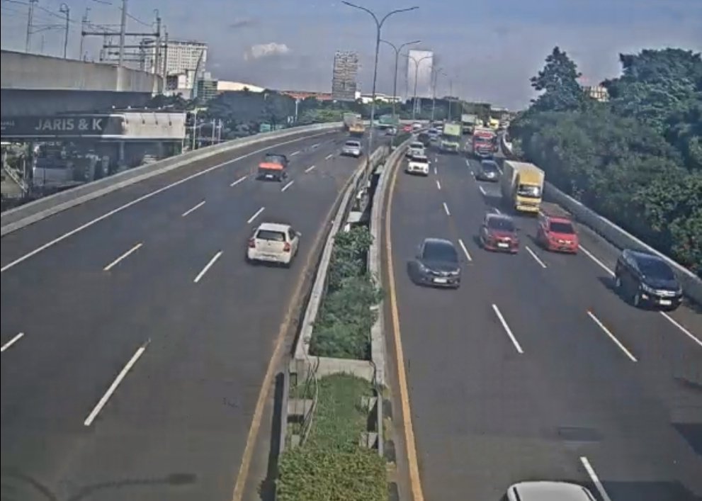 08:59 WIB #InfoTolJorrS Lalu-lintas Dari Arah TMII-Fatmawati Ramai Cenderung PADAT (Volume Lalu Lintas Exit Fatmawati) -Ciputat Ramai Lancar:Ciputat-Fatmawati Ramai Cenderung PADAT (Volume Lalu Lintas Exit Fatmawati)-TMII Ramai Lancar.Salam SETUJU.(arf) <a href="/HutamaKaryaToll/">Hutama Karya Toll Road</a>