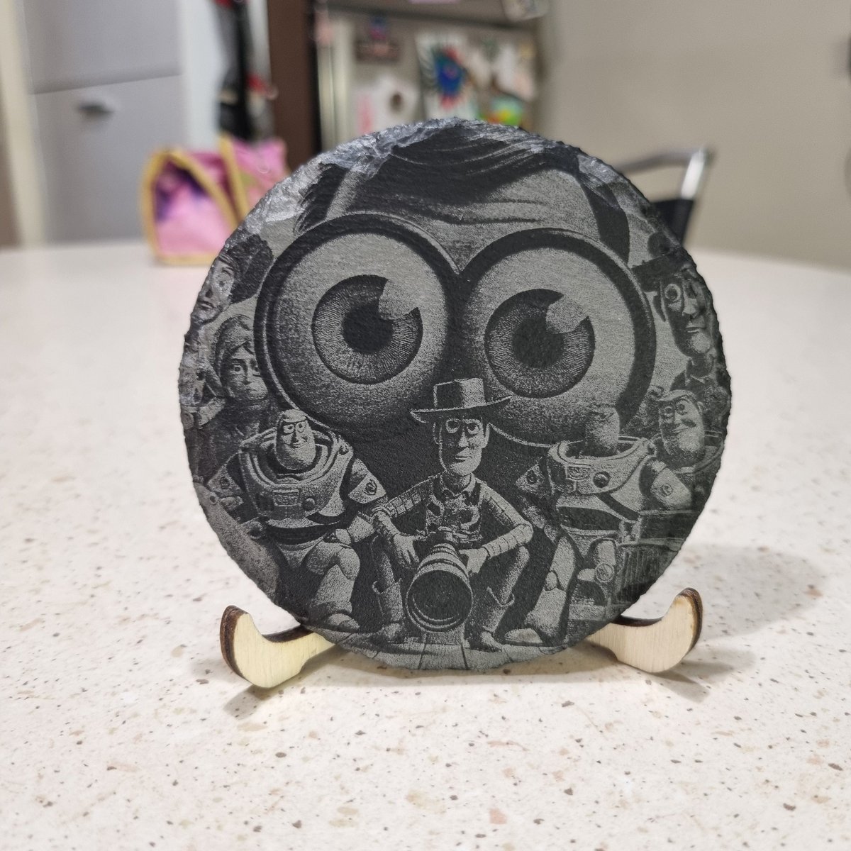 iKierOfficial's tweet photo. ✨ Slates Engraving with iKier K1 Ultra 36W ✨
Perfect for custom gifts, home decor, and creative designs! What would you create with this laser? 💡
📸: Andrea Buzzi
#iKier #laserengraving #lasermachine #diy https://t.co/0GZndHQRpk
