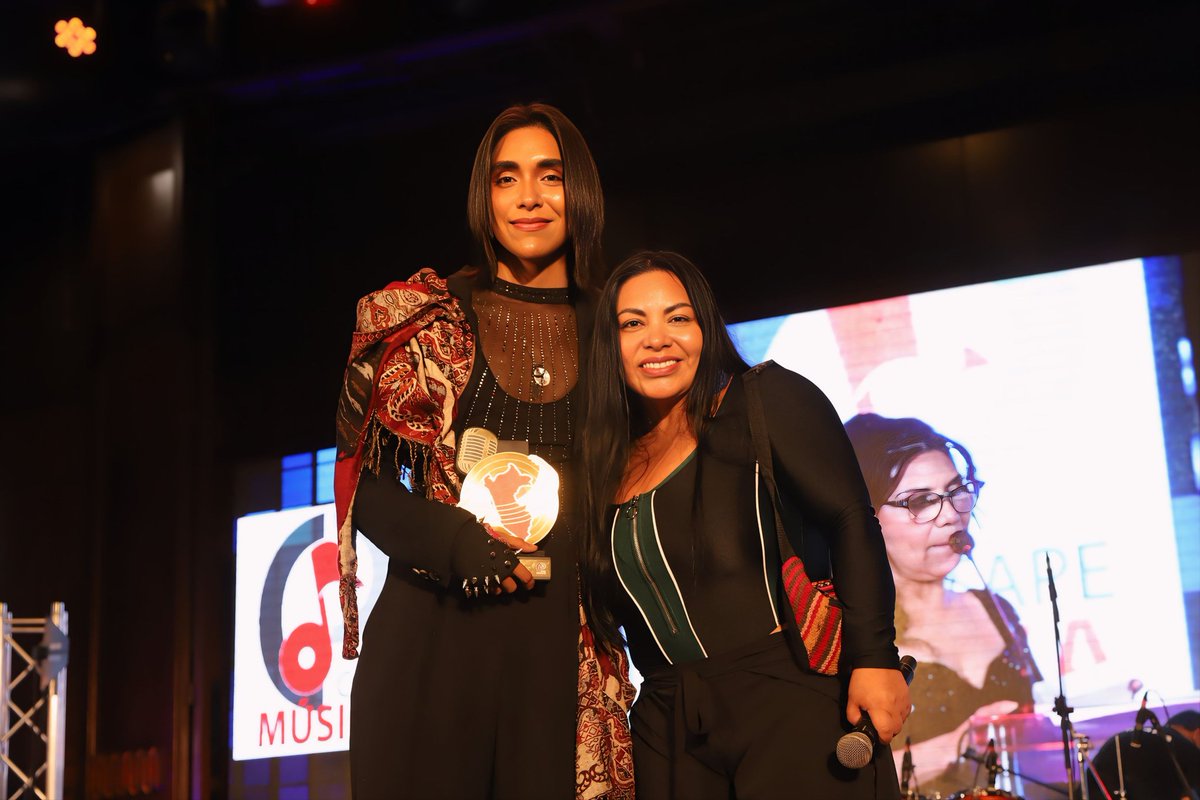 Lenintamayoqpop's tweet image. &quot;AUTOR REVELACIÓN&quot; premios CAPE El 2022 &quot;inicio&quot; el proyecto del Q&apos;pop (Quechua pop), aunque probablemente su inicio oficial fuera el 2020 después de terminar la carrera de Psicología.
Lo cierto es que la música y mi cultura siempre hábito en mi gracias 
#leninqpop #quechuapop